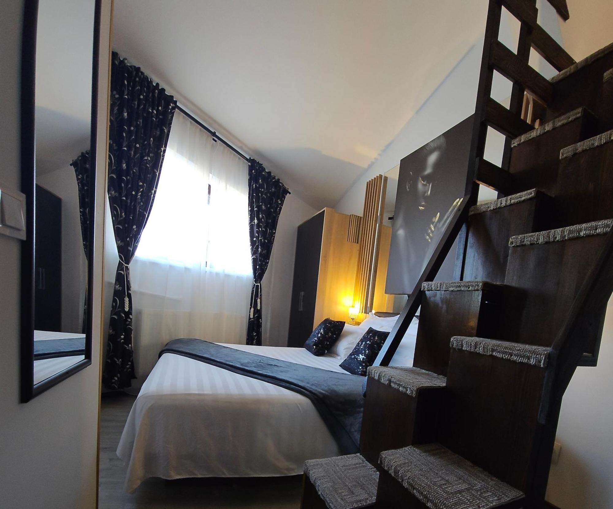 Theline Hotel Bucharest Exterior photo